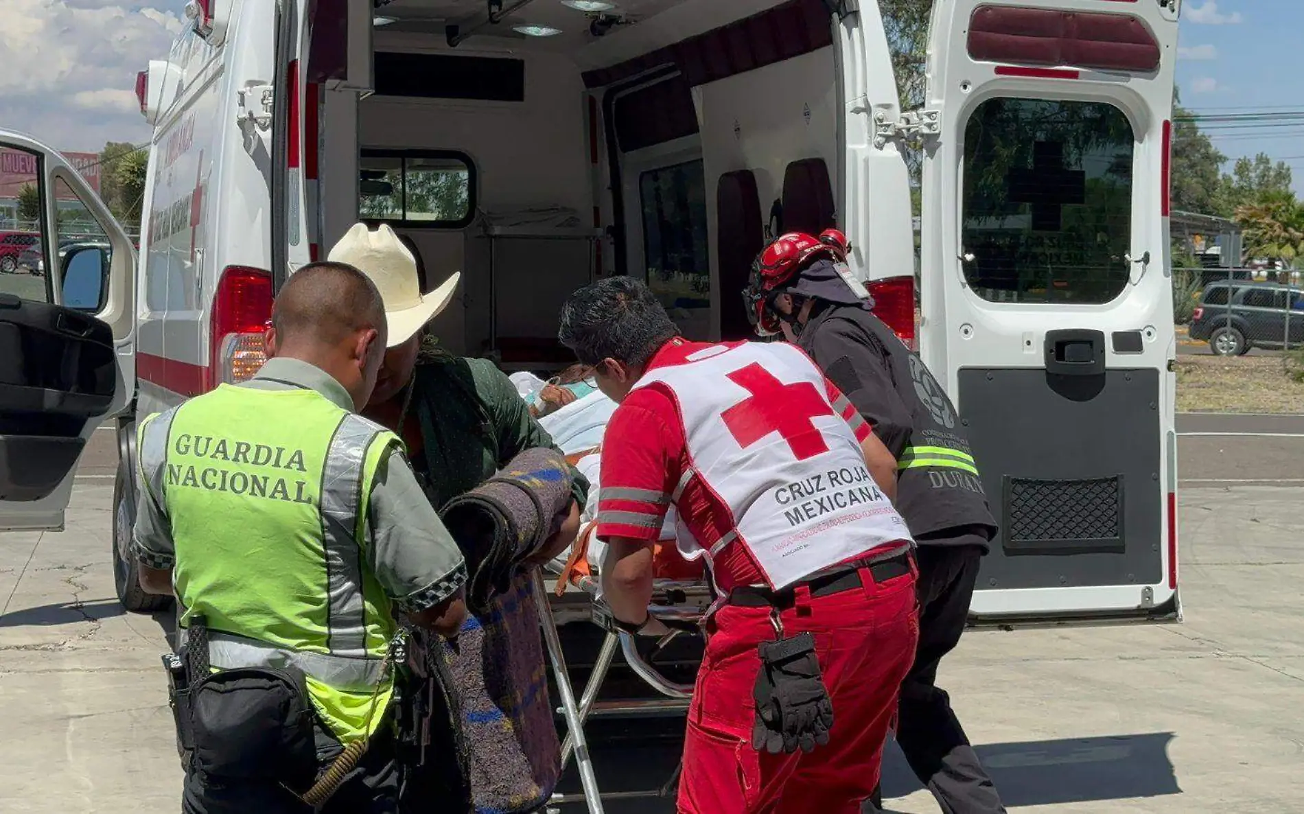 Mujer indígena es traslada vía área a la ciudad de Durango; está grave